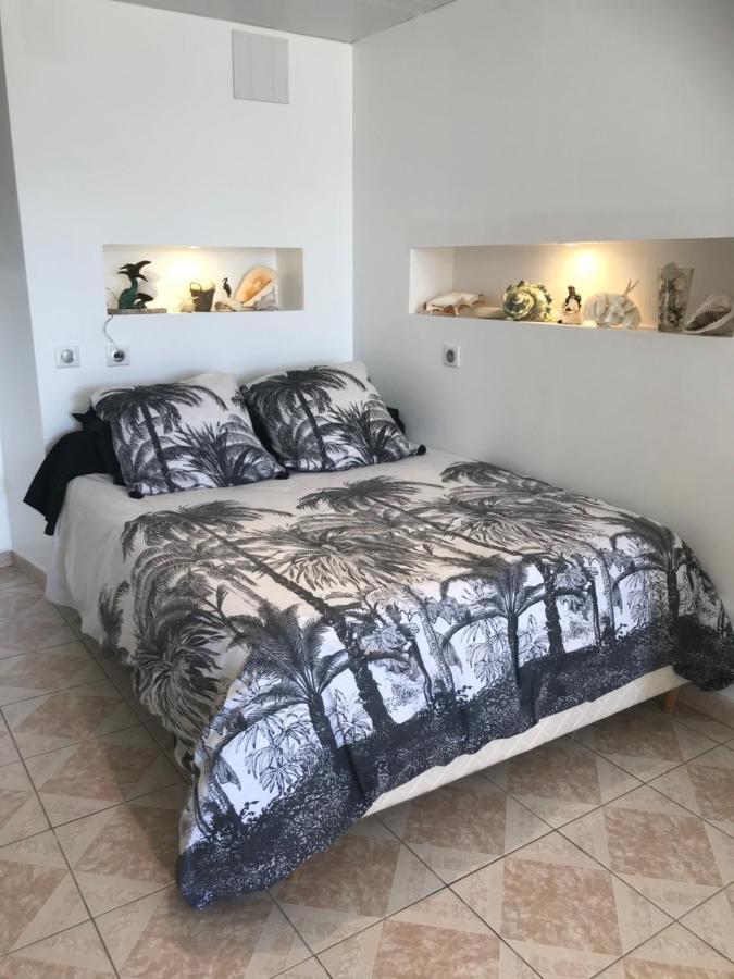 Charmant Studio Meuble Montignac-Charente Exterior foto